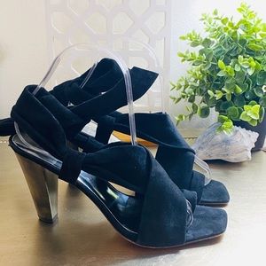 KENNETH COLE BLACK SUEDE HEELED SANDAL